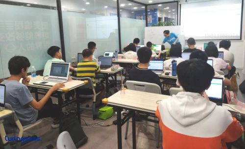 c 夺冠,python c java紧随其后 tiobe 2022 年度编程语言排行
